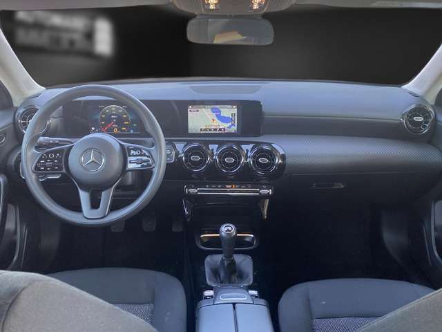 Mercedes-Benz A180