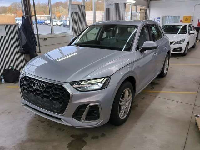 Audi Q5 e qu S line 19*Luftfed*Led*Leder*Virtual*Soun