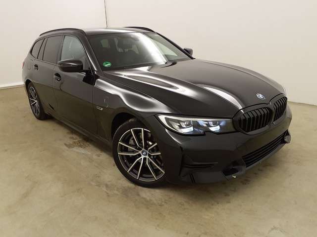 BMW 330 e Sport Line AHK*LED*HiFi*Kamera*DAB*SpeedLi