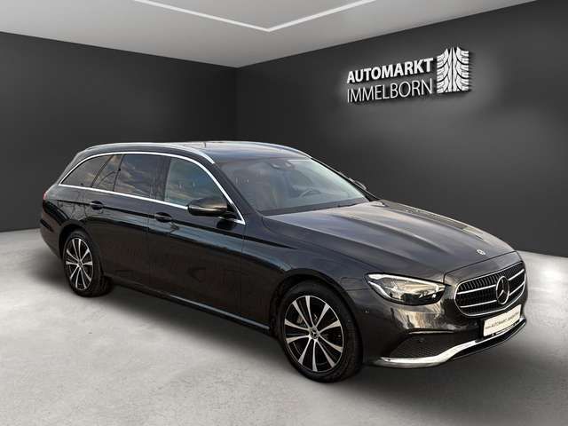 Mercedes-Benz E300 de Allrad Sdach*Distro*Kamera*VollLeder*LE