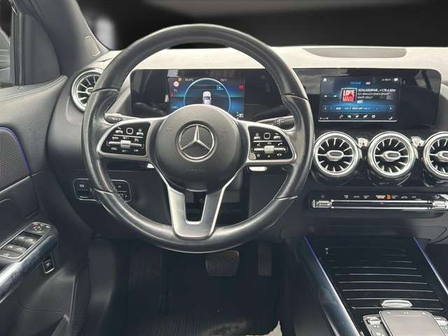 Mercedes-Benz GLA 220