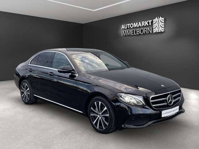 Mercedes-Benz E300 de Sdach*Distronik*360°*Comand* Sport