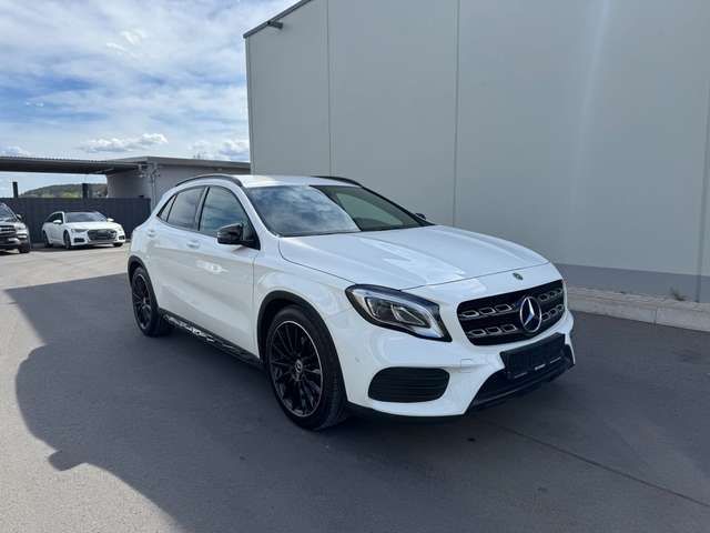 Mercedes-Benz GLA 250 GLA  4Matic AMG Navi*Leder*LED*19*Kamera