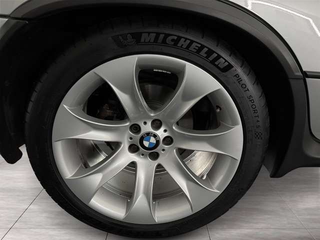 BMW X5 4.8is SAMMLERSTÜCK WENIG KILOMETER TOP
