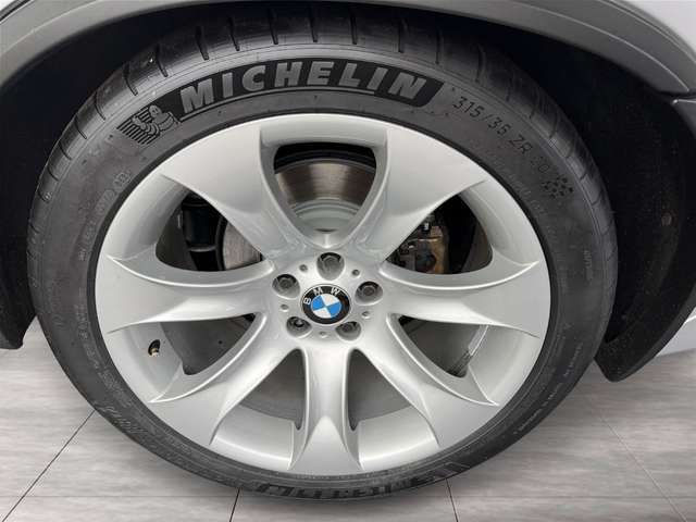 BMW X5 4.8is SAMMLERSTÜCK WENIG KILOMETER TOP