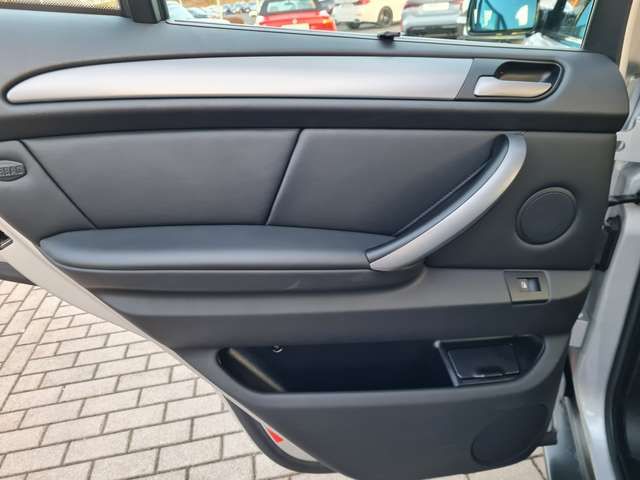 BMW X5 4.8is SAMMLERSTÜCK WENIG KILOMETER TOP