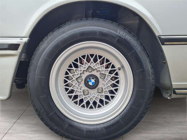 BMW 535 i Motorsport E12 perfekte Vollrestaurierung