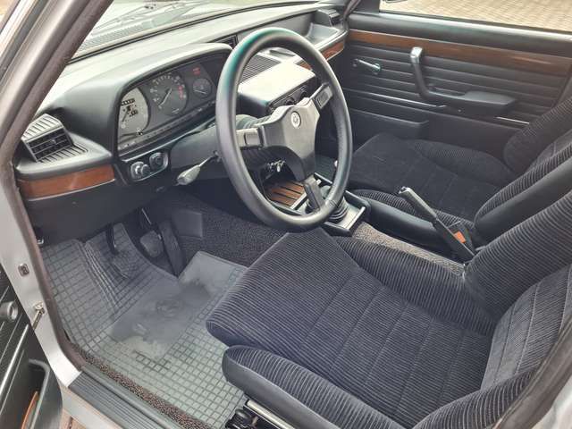 BMW 535 i Motorsport E12 perfekte Vollrestaurierung