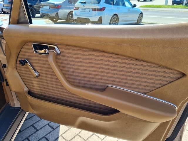 Mercedes-Benz S280 280 S 1. FAMILIEN-HAND ORIGINAL KILOMETER