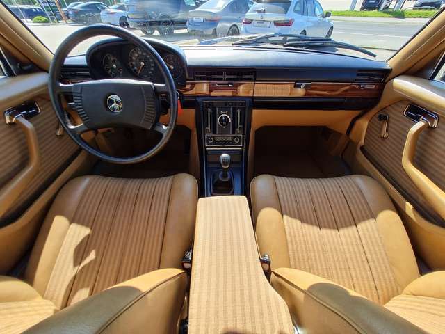 Mercedes-Benz S280 280 S 1. FAMILIEN-HAND ORIGINAL KILOMETER
