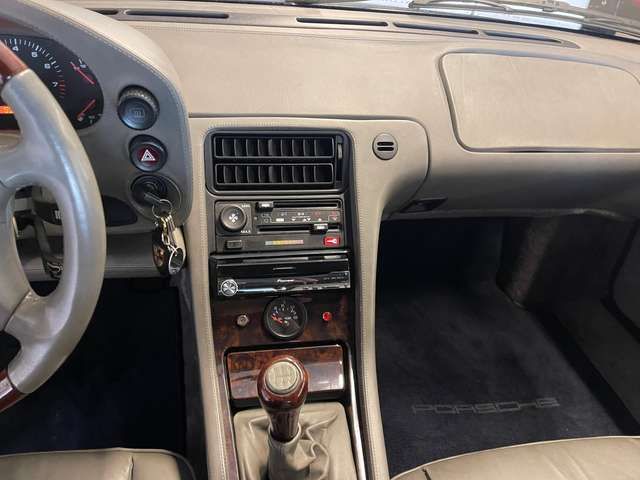 Porsche 928 GTS