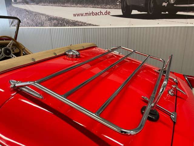 Triumph TR2 Roadster - RHD