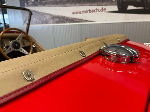 Triumph TR2 Roadster - RHD