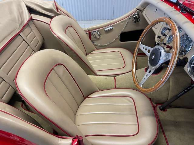 Triumph TR2 Roadster - RHD