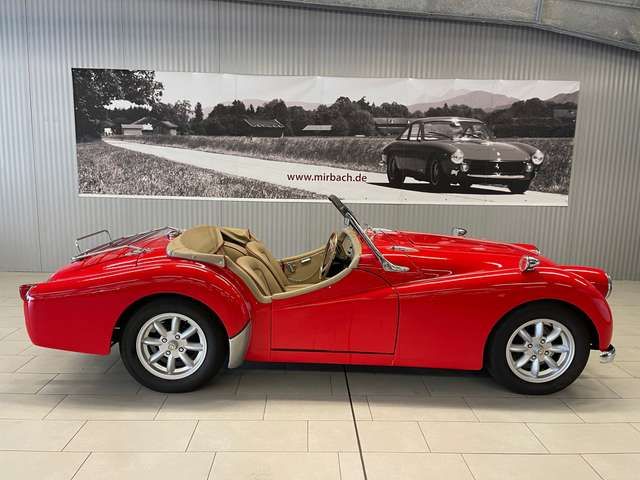 Triumph TR2 Roadster - RHD