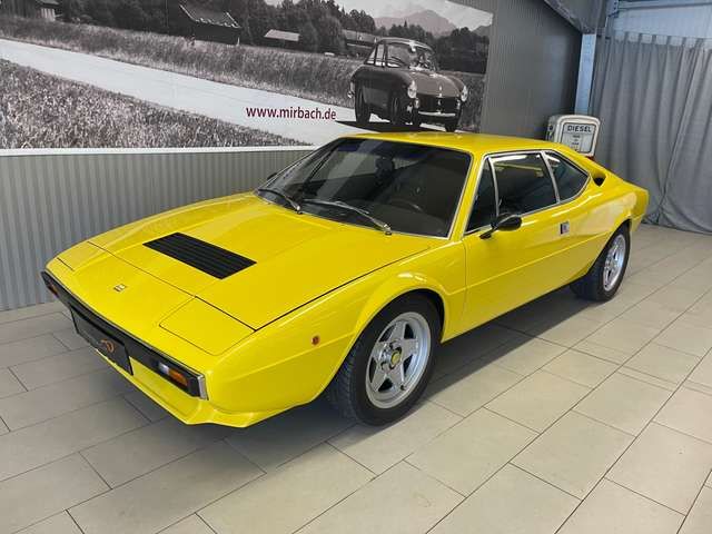 Ferrari 308 GT4 Dino 2+2 - Becker Auslieferung