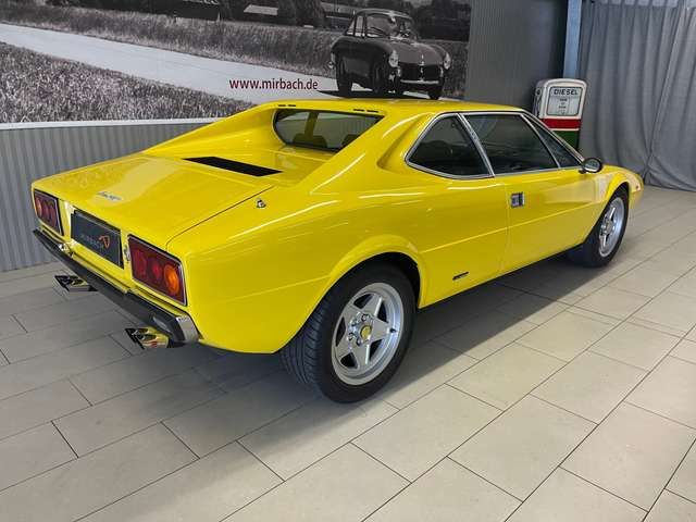 Ferrari 308 GT4 Dino 2+2 - Becker Auslieferung