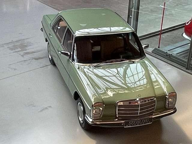 Mercedes-Benz 200 200/8