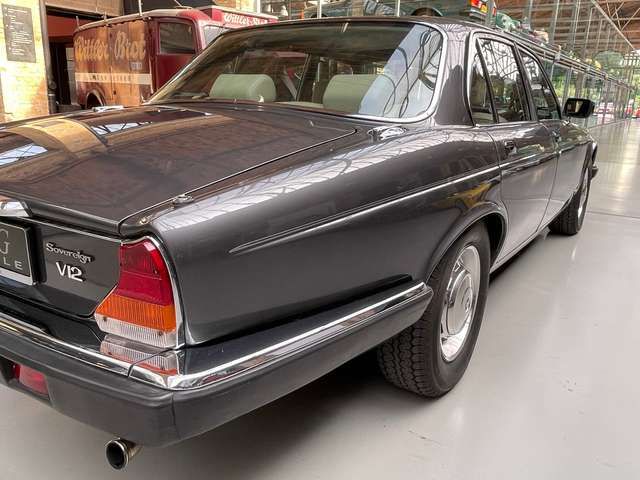 Jaguar XJ12 5,3 HE Sovereign