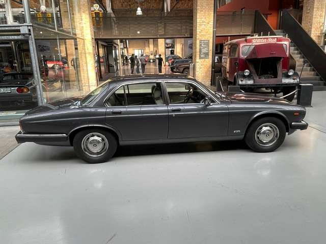 Jaguar XJ12 5,3 HE Sovereign