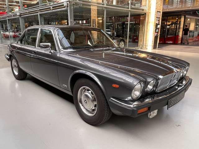 Jaguar XJ12 5,3 HE Sovereign