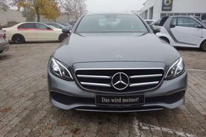 Mercedes-Benz E220