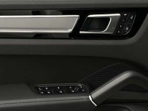 Porsche Cayenne E-Hybrid Platinum Edition Surround View