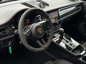 Porsche Macan GTS PANO Standheizung AHK SHZ V+H