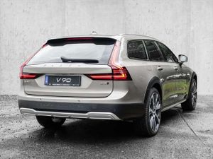 Volvo V90 Cross Country