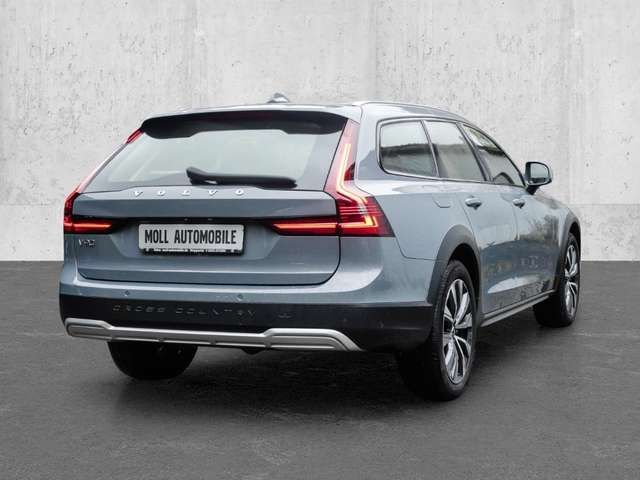 Volvo V90 Cross Country