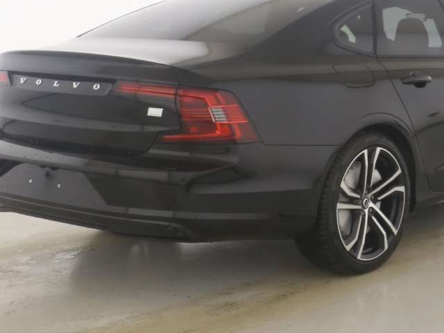 Volvo S90 Ultimate Dark Recharge Plug-In Hybrid AWD T8 Twin