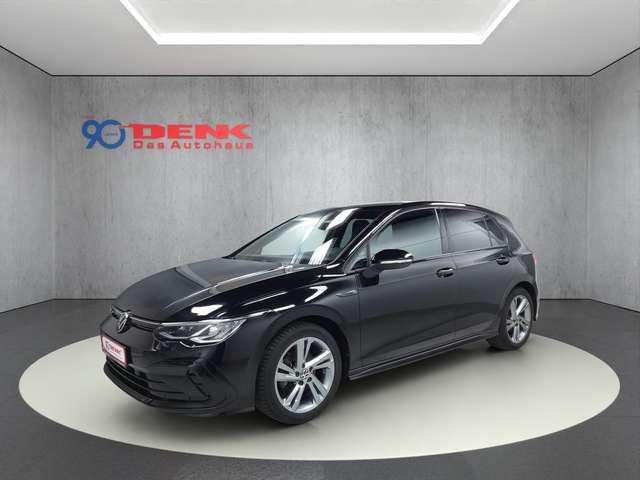 VW Golf VIII R-Line 1.5 TSI 6-Gang*STHZ*NAVI*AHK*
