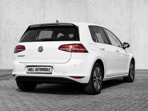 VW Golf VII e- Navi LED Scheinwerferreg. ACC 2-Zonen-Klima