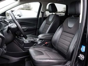 Ford Kuga Titanium 2.0 TDCi AHK-abnehmbar El. Heckklappe Meh