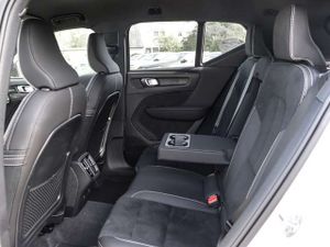 Volvo XC40 Plus Dark 2WD B4 EU6d digitales Cockpit Memory Sit