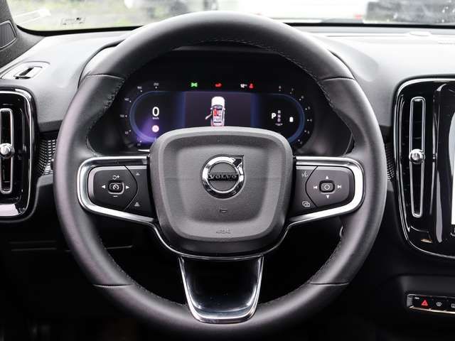 Volvo XC40 Plus Dark 2WD B4 EU6d Navi digitales Cockpit Memor