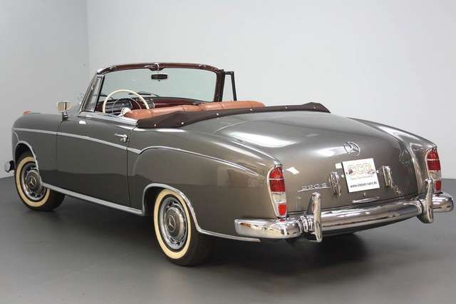 Mercedes-Benz 220 S Ponton Cabrio in schönster Farbkombination