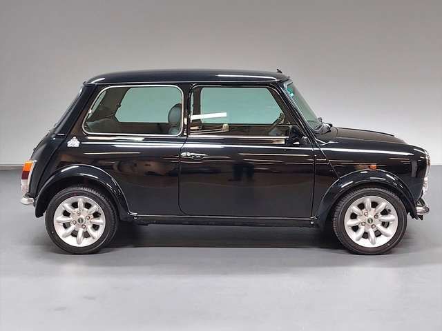 MINI Cooper Sondermodell 40 Anniversary aus 1. Hand