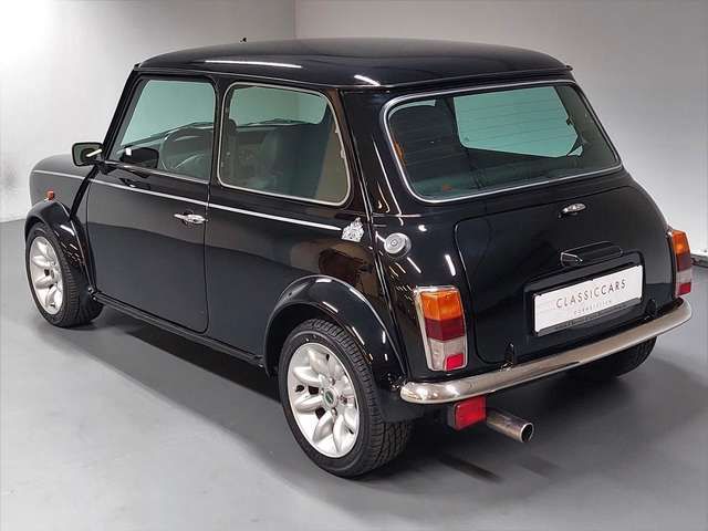 MINI Cooper Sondermodell 40 Anniversary aus 1. Hand