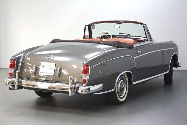 Mercedes-Benz 220 S Ponton Cabrio in schönster Farbkombination