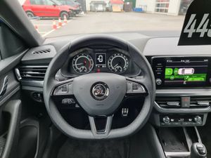 SKODA Scala 1.0 TSI Style Dynamic Kessy Alu18 LED