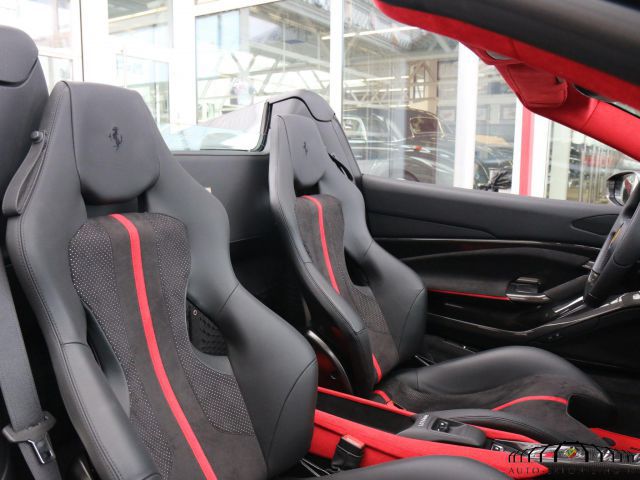 FERRARI F8 Spider 1HD*Novitec*Rac.Sea*Pass. Disp*Atelier