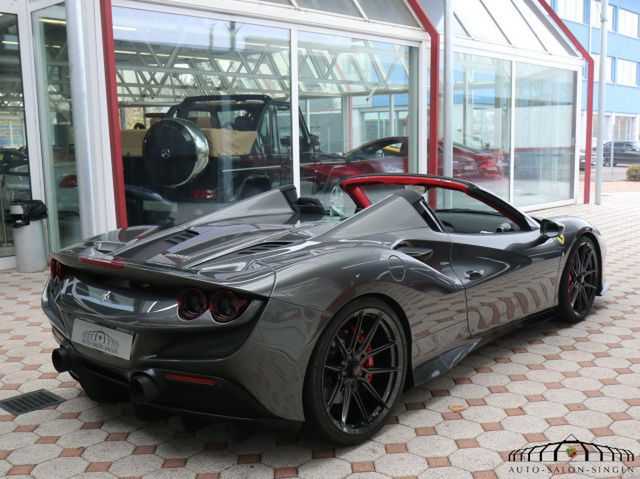 FERRARI F8 Spider 1HD*Novitec*Rac.Sea*Pass. Disp*Atelier