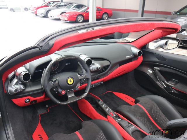 FERRARI F8 Spider 1HD*Novitec*Rac.Sea*Pass. Disp*Atelier