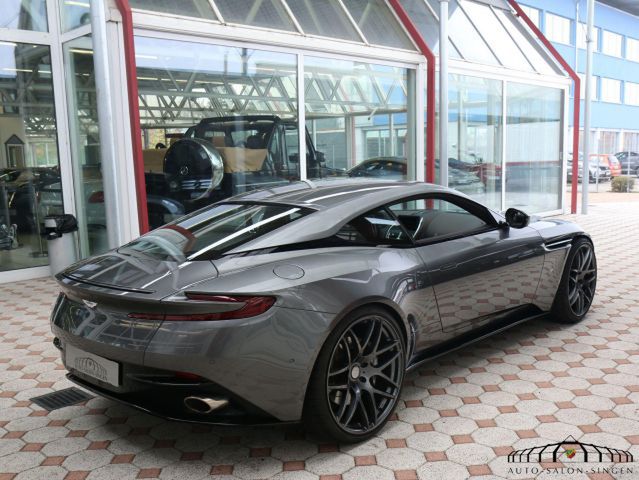 ASTON MARTIN DB11 V12 V12*Magbetic Silver* All Bronze Metalli