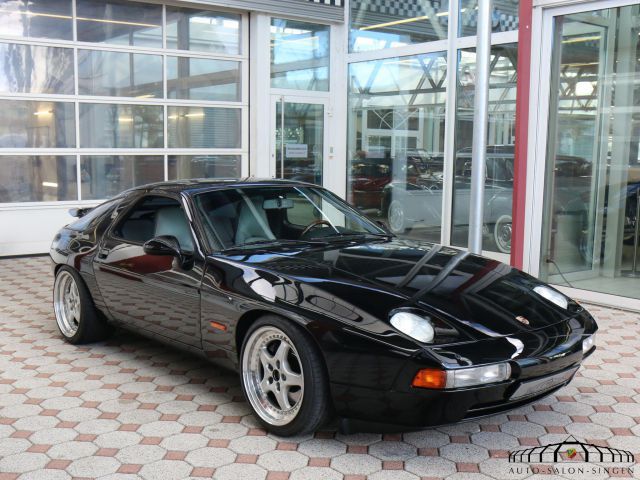 PORSCHE 928 GTS