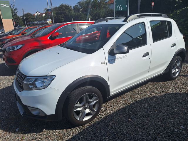 DACIA Sandero Stepway Essential SCe 75