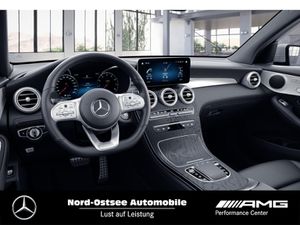 MERCEDES-BENZ GLC 200 4M AMG AHK Pano Parkpaket Navi Distro 9G