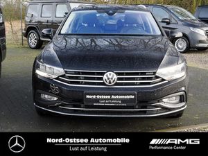 VW Passat 1,5 Elegance Navi AHK Kamera PDC Sitzhzg