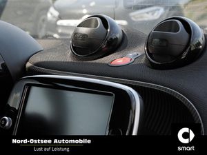 SMART EQ fortwo coupe passion Tempo SHZ Pano Kamera